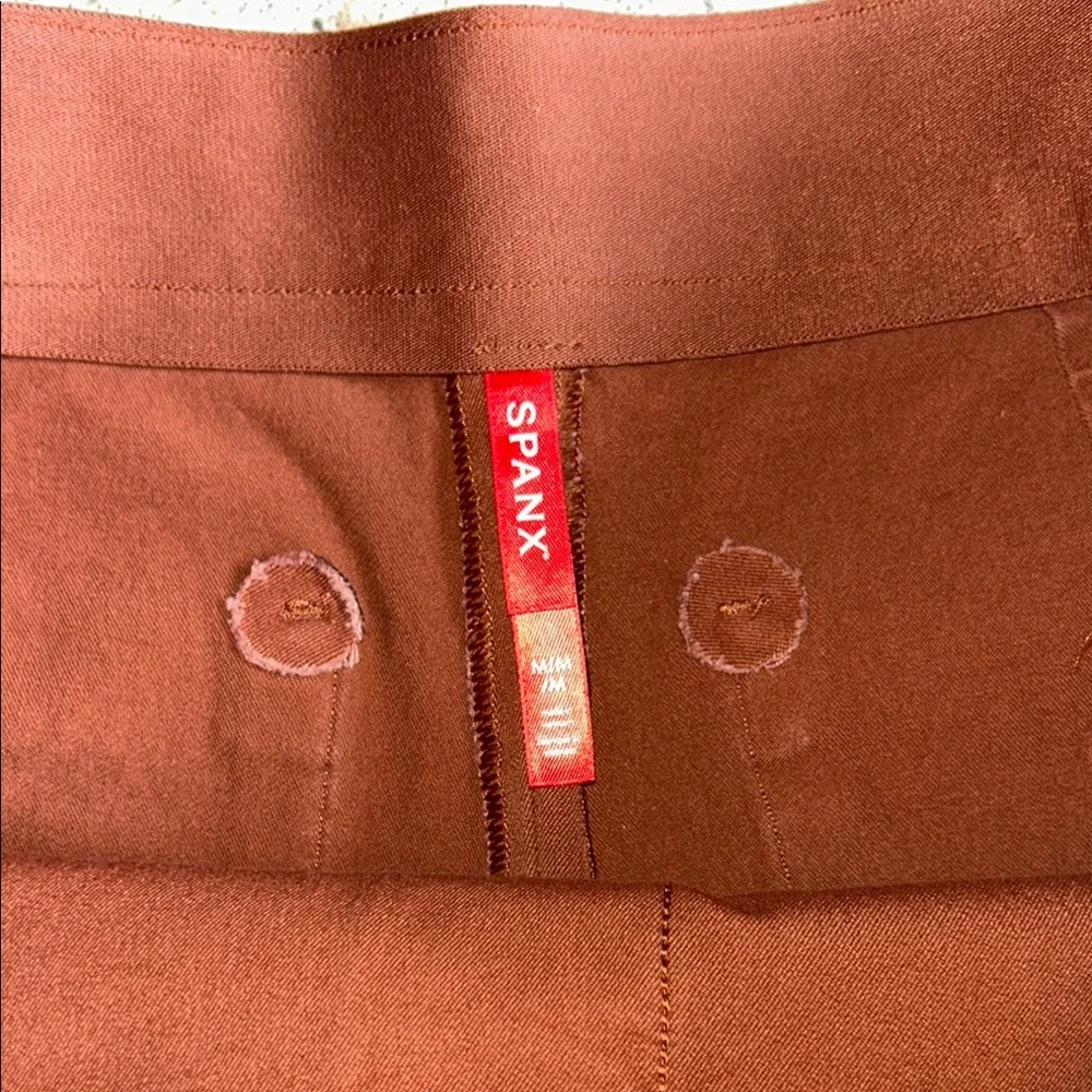 SPANX Brown Bermudas Relaxed Fit Shorts - Picture 2 of 4
